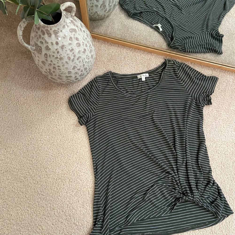 Levie Knit Front Knot Tee - Olive
